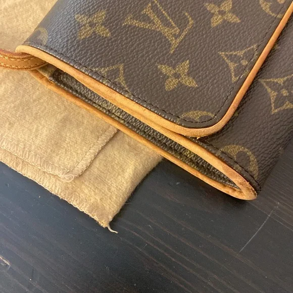 Louis Vuitton pochette twin gm monogram bag - Picture 4 of 12